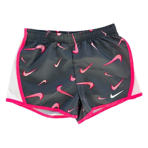 *New* Nike 2 Piece Set Hot Pink Dri-Fit T-Shirt & Gray Shorts Girls Size 6X - Picture 2 of 2